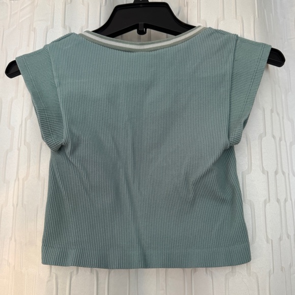 Urban Outfitters Cropped Tee- Size M/L - Picture 7 of 8